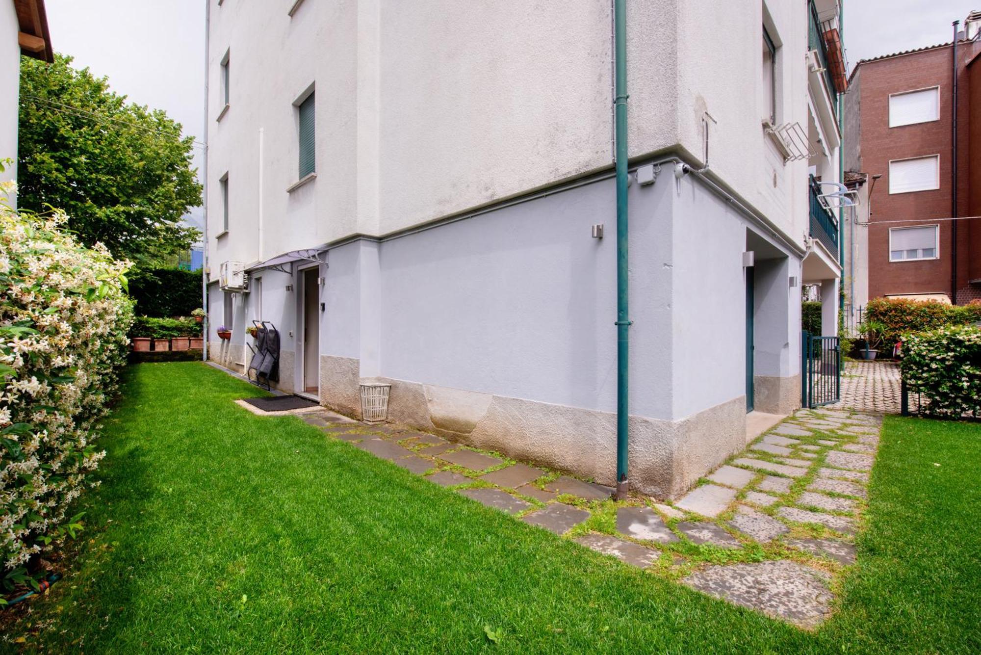 Aloha Lake Apartments Mandello del Lario Esterno foto